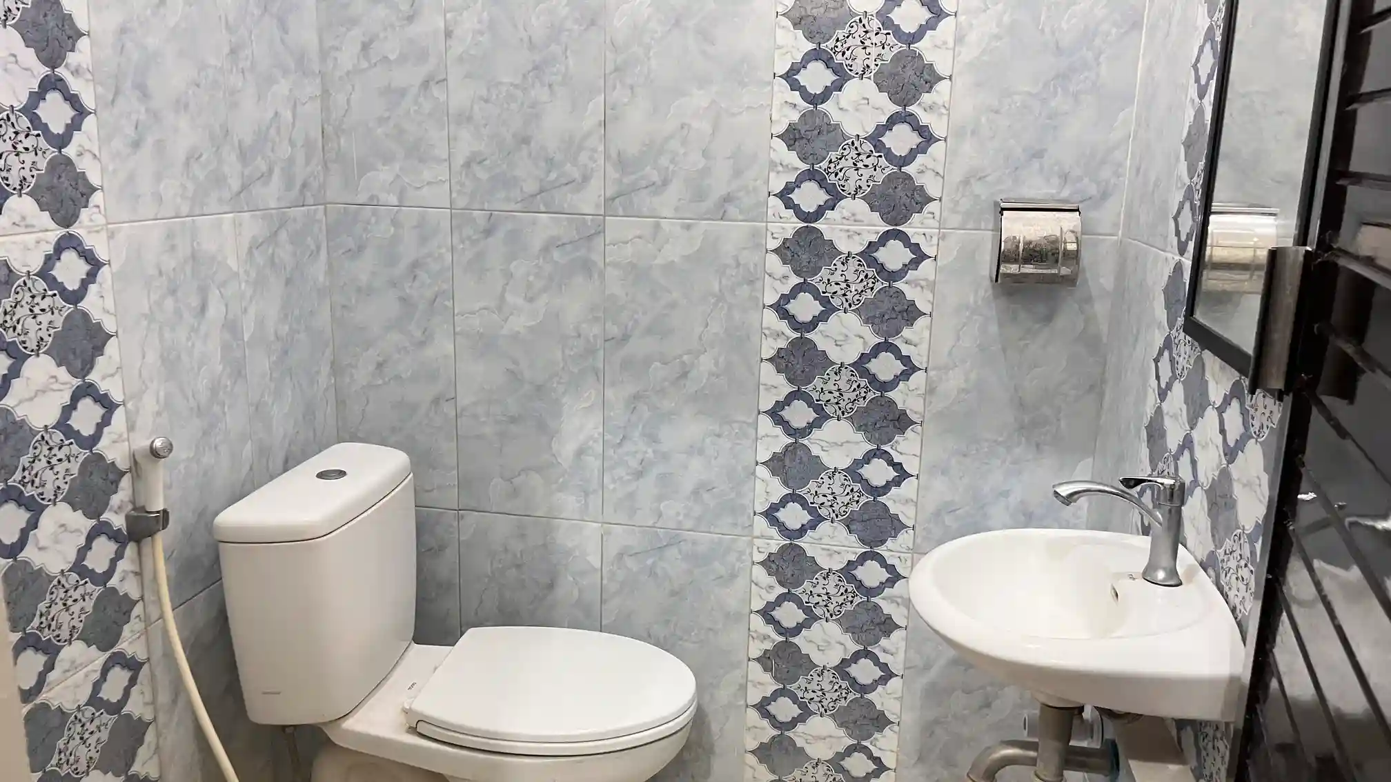R.05 Bukrambak Bathroom
