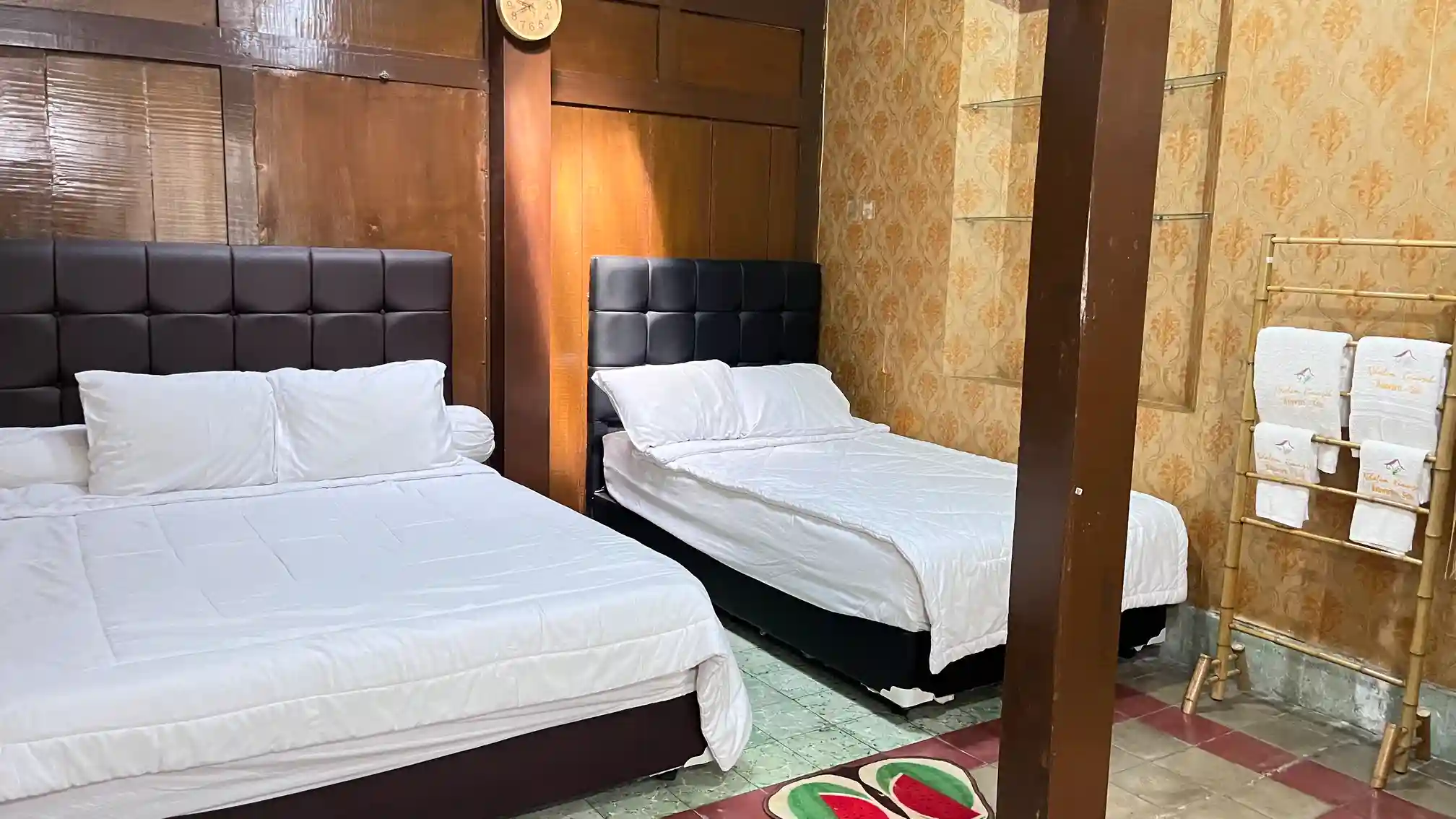 RA. Kasunanan Bed
