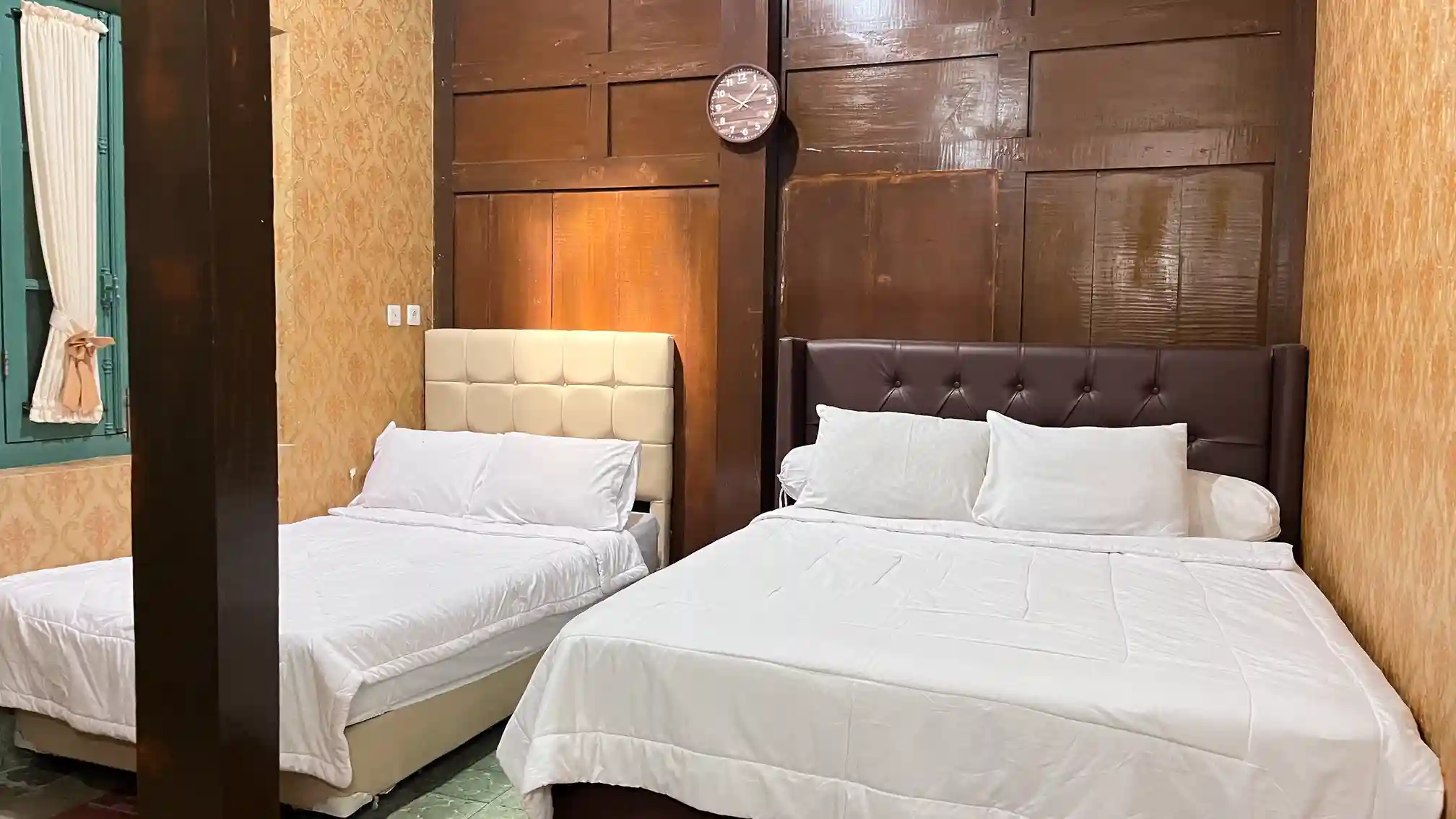 RB. Mangkunegaran Bed